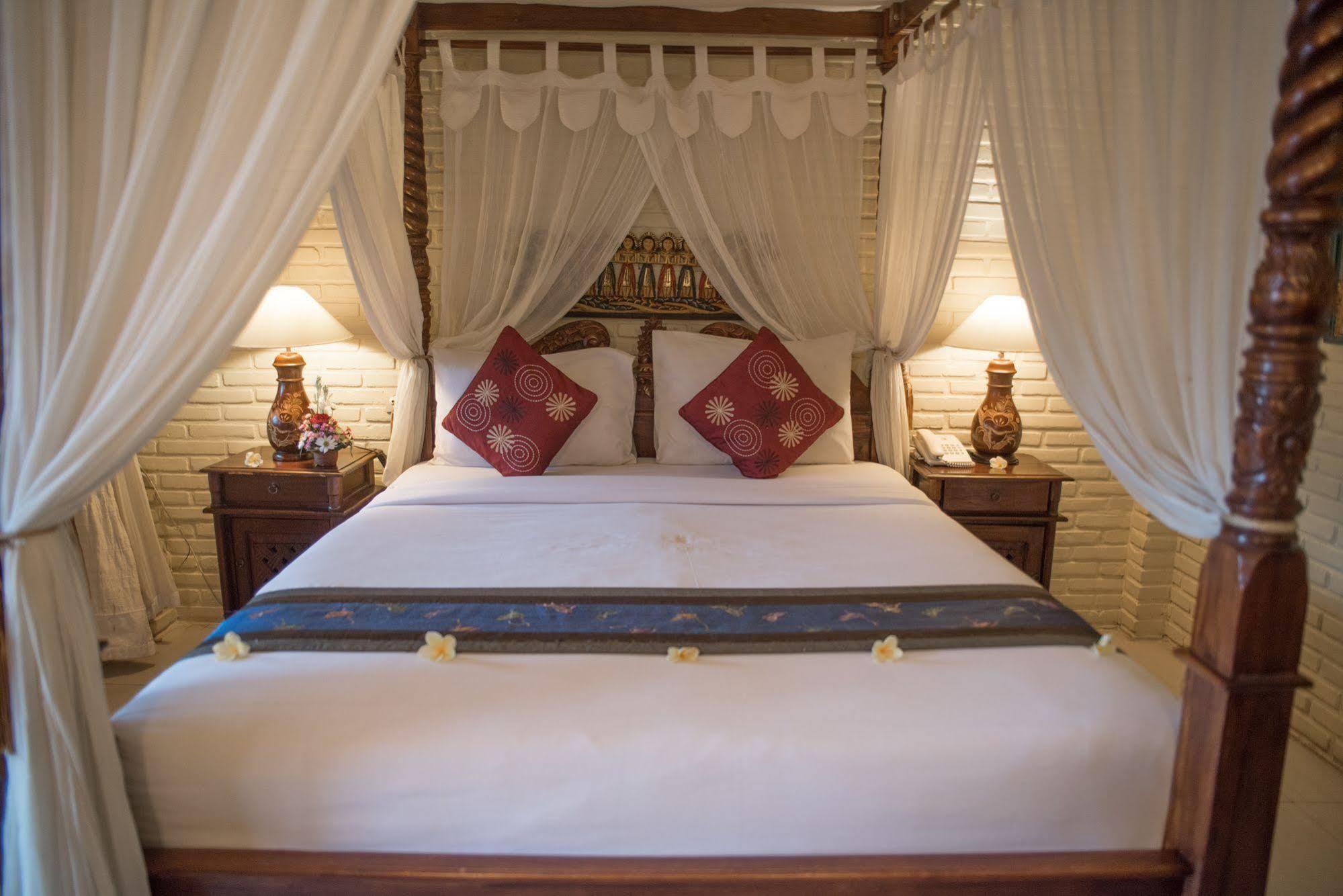 Puri Garden Hotel & Hostel Ubud  Exterior photo